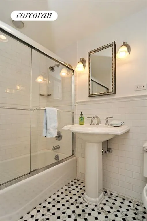 New York City Real Estate | View 315 East 65th Street, 6G | Bathroom | View 4