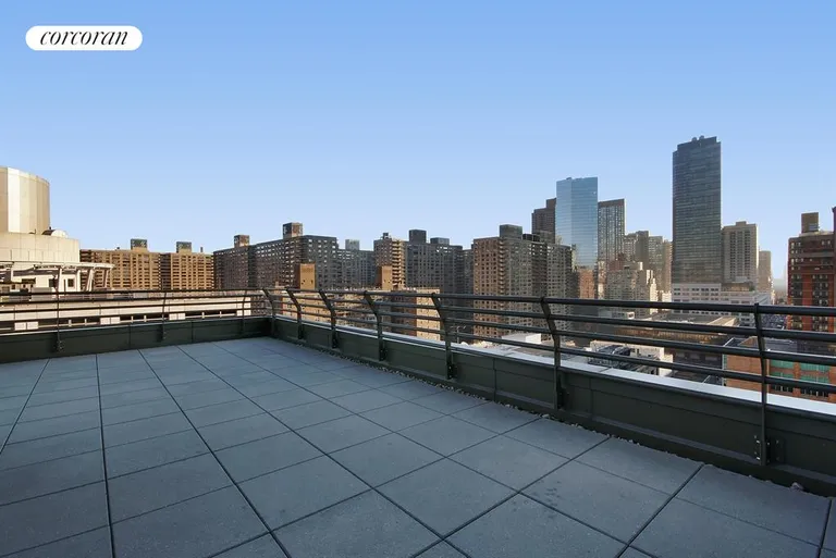 New York City Real Estate | View 100 Riverside Boulevard, 21A | Sundeck | View 6
