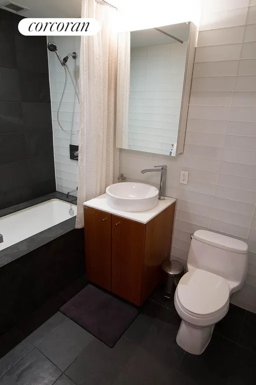 New York City Real Estate | View 425 East 13th Street, 6K | Second bathroom | View 7