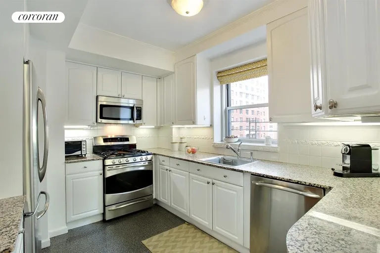 New York City Real Estate | View 11 Fifth Avenue, 10OP | Kitchen | View 6