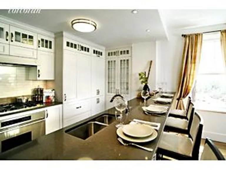 New York City Real Estate | View 27 West 72nd Street, 1502 | room 2 | View 3