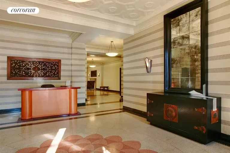 New York City Real Estate | View 225 Eastern Parkway, 2J | Grand lobby | View 8