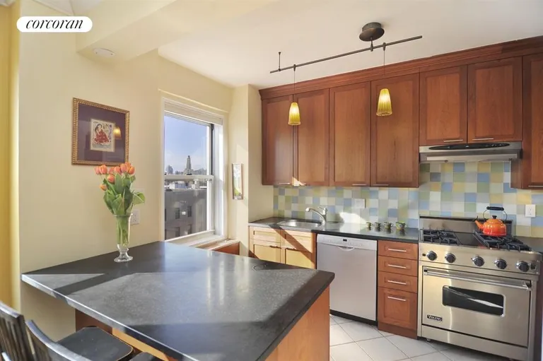 New York City Real Estate | View 34 Plaza Street East, 804 | Kitchen | View 2