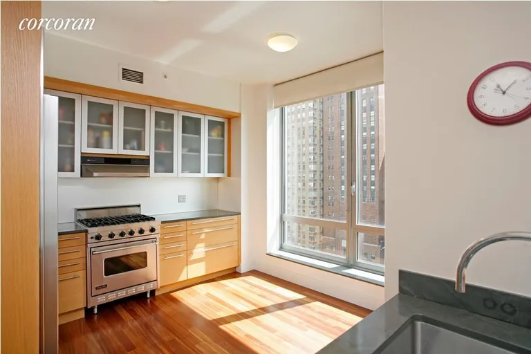 New York City Real Estate | View 30 West Street, 17E | room 4 | View 5