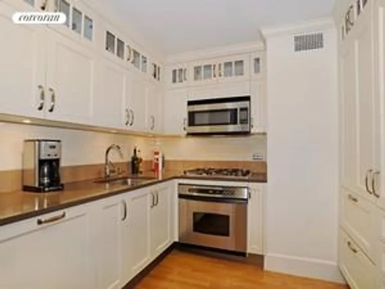 New York City Real Estate | View 27 West 72nd Street, 608 | room 2 | View 3