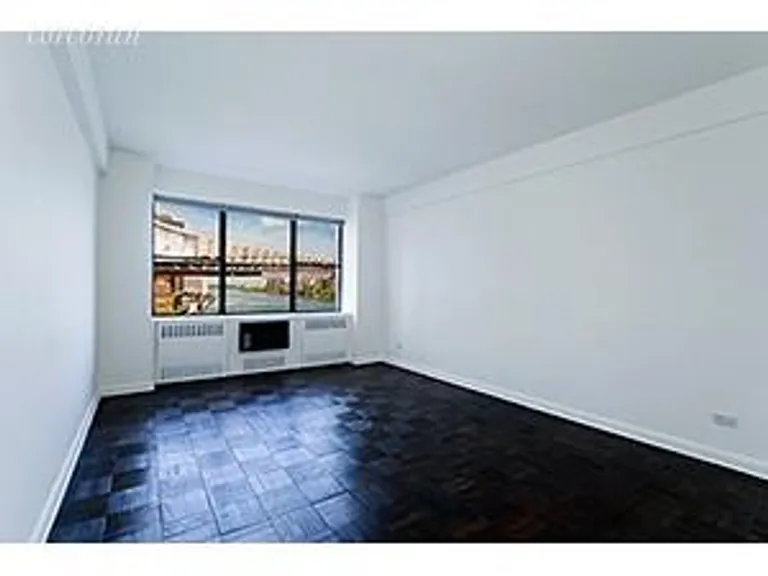 New York City Real Estate | View 25 Sutton Place South, 7E | room 2 | View 3
