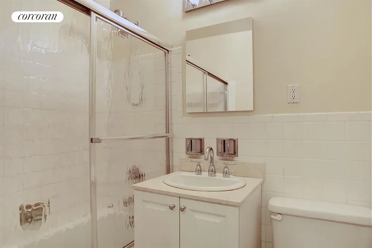 New York City Real Estate | View 165 West End Avenue, 2A | Bathroom | View 5
