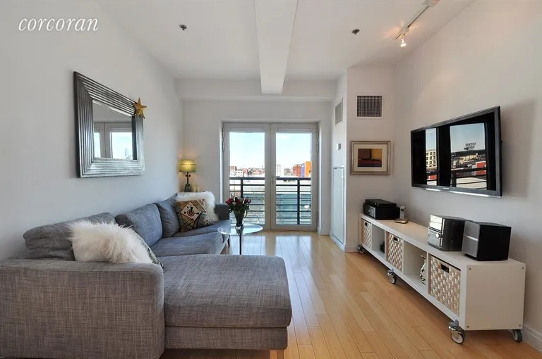 New York City Real Estate | View 302 2Nd Street, 4A | 2 Beds, 2 Baths | View 1