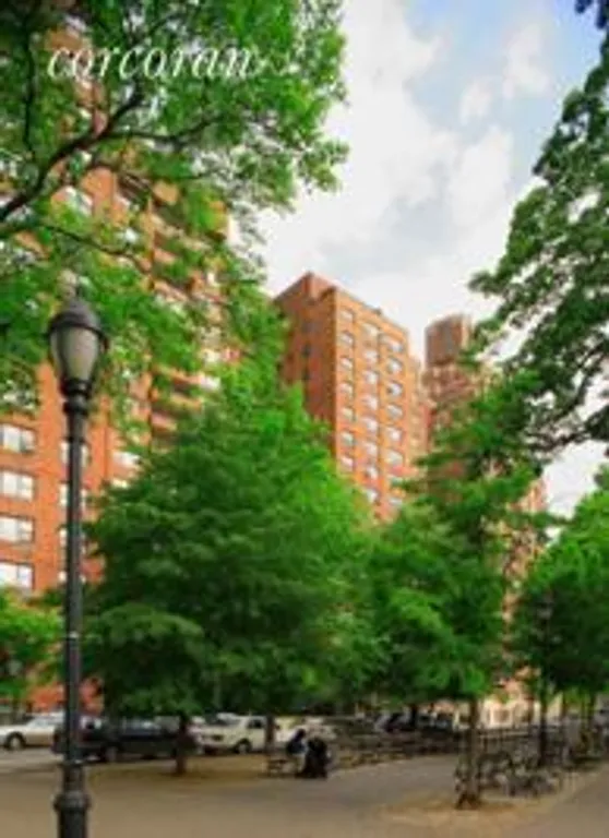 New York City Real Estate | View 11 Riverside Drive, PH-W2 | room 2 | View 3