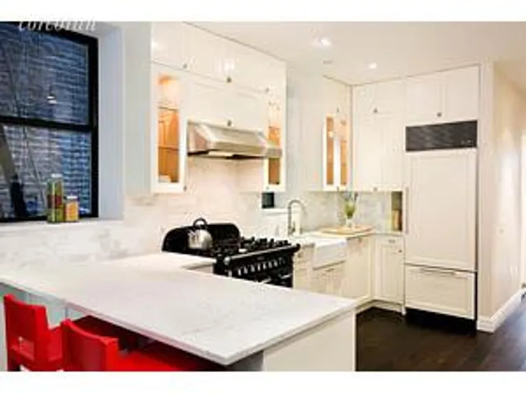 New York City Real Estate | View 133 West 4th Street, 3 | room 1 | View 2