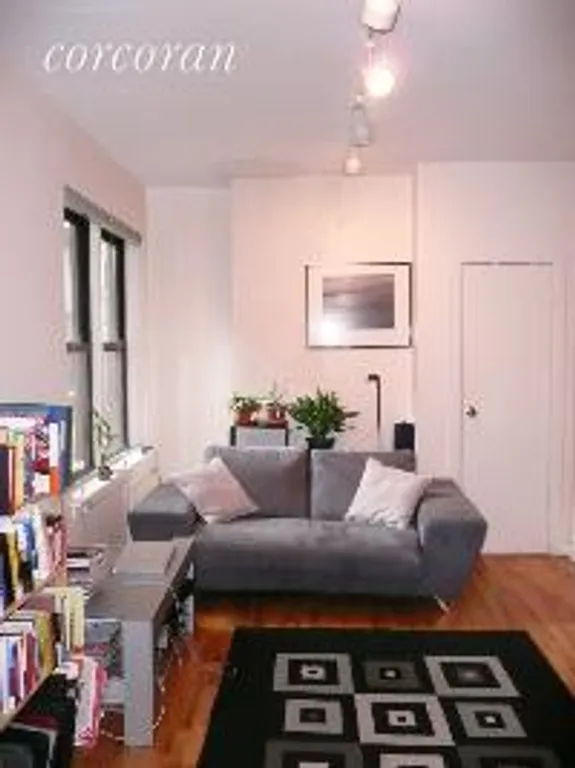 New York City Real Estate | View 4 West 101st Street, 34 | 1 Bed, 1 Bath | View 1