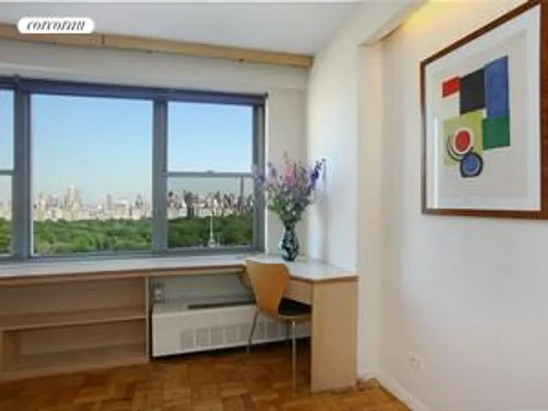 New York City Real Estate | View 15 West 72Nd Street, 24C | room 3 | View 4