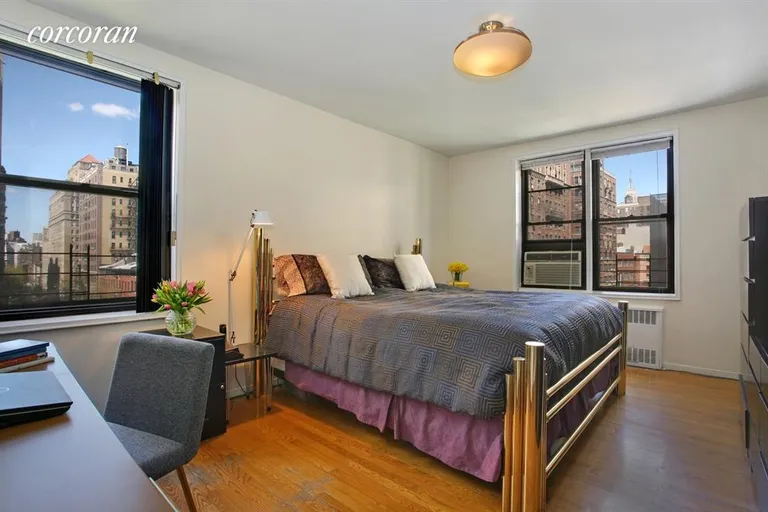 New York City Real Estate | View 30 East 9th Street, 6L | Master Bedroom | View 7