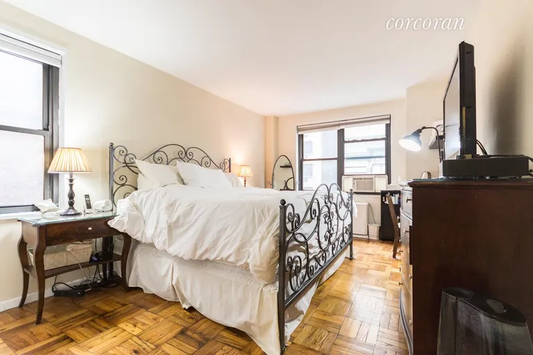 New York City Real Estate | View 30 East 65th Street, 15B | room 14 | View 15