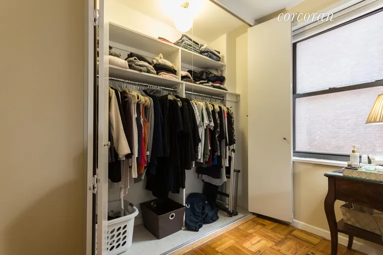 New York City Real Estate | View 30 East 65th Street, 15B | room 17 | View 18