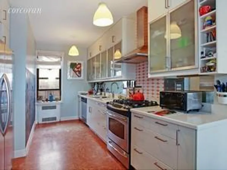 New York City Real Estate | View 415 Ocean Parkway, 5G | Eco-friendly kitchen | View 2