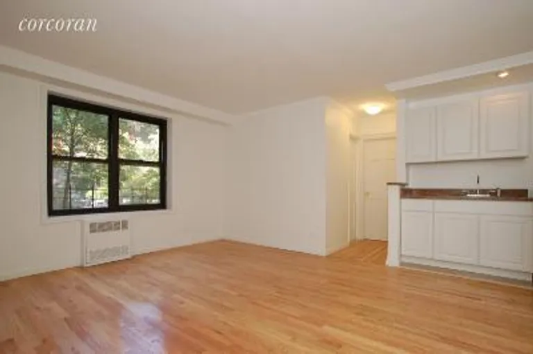 New York City Real Estate | View 4501 Broadway, 3E | room 1 | View 2