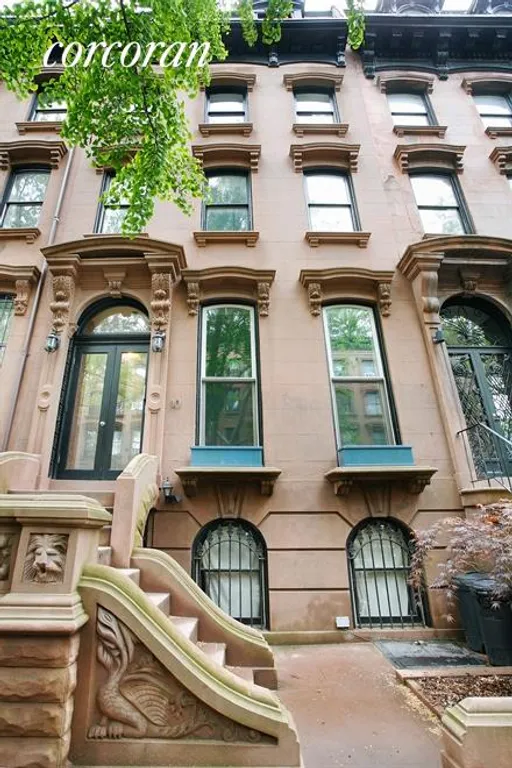 New York City Real Estate | View 10 South Oxford Street, 4 | 2 Beds, 1 Bath | View 1