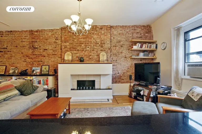 New York City Real Estate | View 10 South Oxford Street, 4 | Living Room | View 4