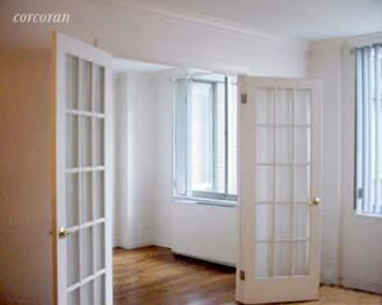 New York City Real Estate | View 220 East 65th Street, 21K | room 1 | View 2