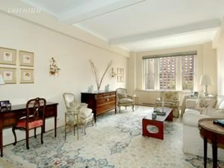 New York City Real Estate | View 139 East 94th Street, 8C | 2 Beds, 1 Bath | View 1