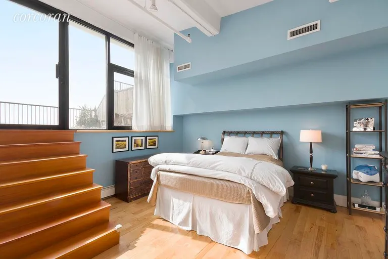 New York City Real Estate | View 535 Dean Street, 907 | Master with ensuite bath | View 4