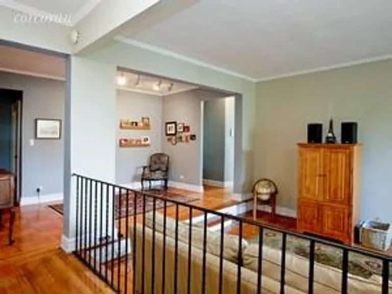 New York City Real Estate | View 230 Park Place, 6A | 2.5 Beds, 2 Baths | View 1