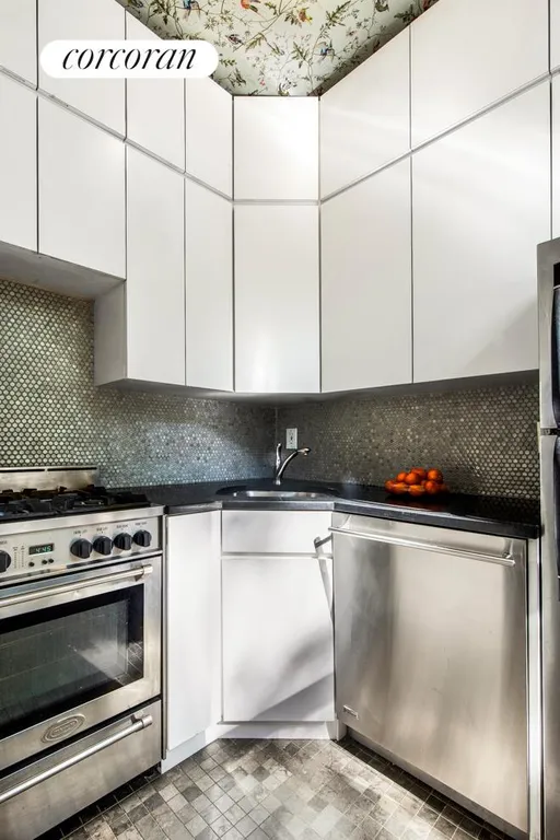 New York City Real Estate | View 7 South Portland Avenue, 3A | Gorgeous Kitchen | View 4