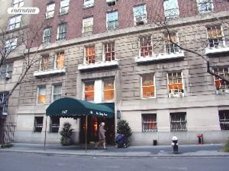 New York City Real Estate | View 137 East 66th Street, 8C | room 6 | View 7