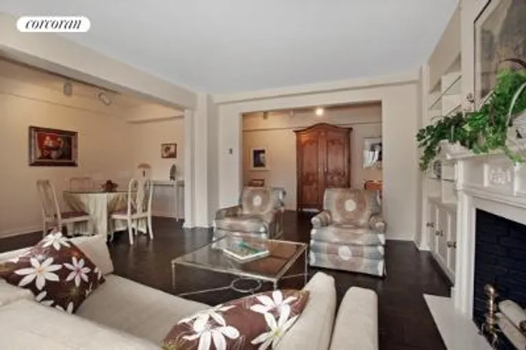 New York City Real Estate | View 20 East 74th Street, 14B | With dining area and foyer | View 2