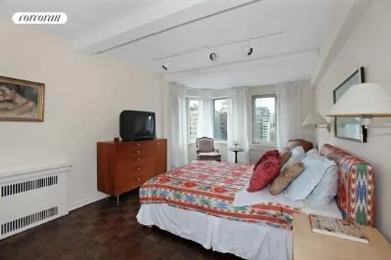 New York City Real Estate | View 20 East 74th Street, 14B | room 2 | View 3