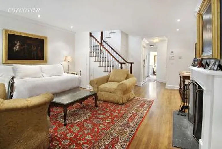 New York City Real Estate | View 109 West 78th Street, DE | library | View 3