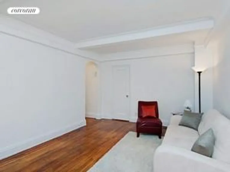 New York City Real Estate | View 7 Park Avenue, 11E | Reverse View toward Ached Hallway | View 2