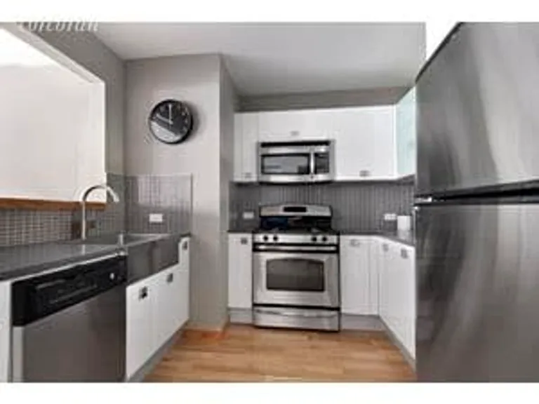 New York City Real Estate | View 318 Knickerbocker Avenue, 3F | room 2 | View 3