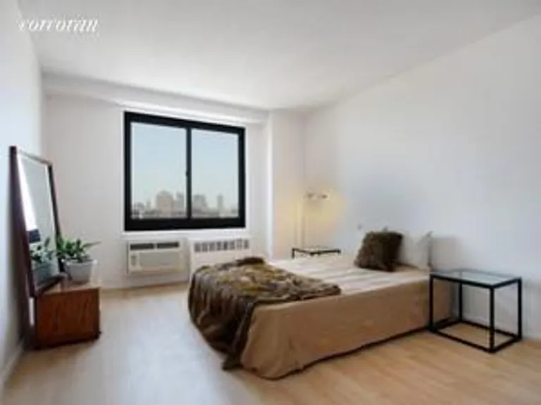 New York City Real Estate | View 185 Hall Street, 1708 | room 2 | View 3