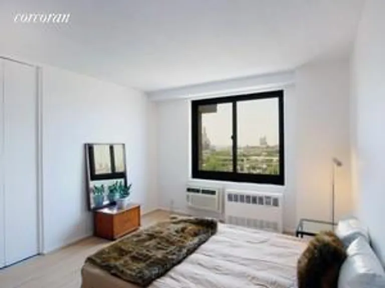 New York City Real Estate | View 185 Hall Street, 1708 | room 3 | View 4