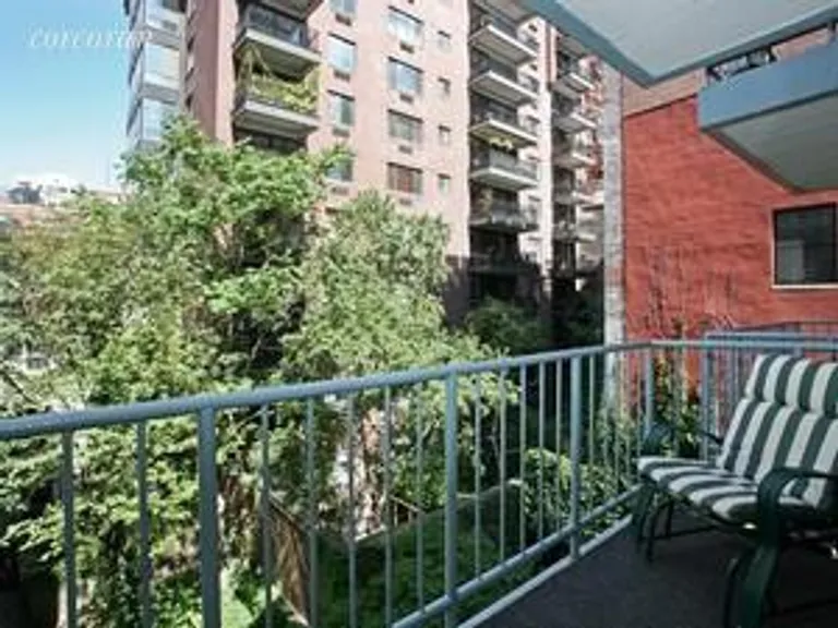 New York City Real Estate | View 167 Perry Street, 4H | room 2 | View 3