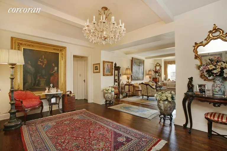 New York City Real Estate | View 315 East 68th Street, 11KLM | Foyer/Living Room | View 2