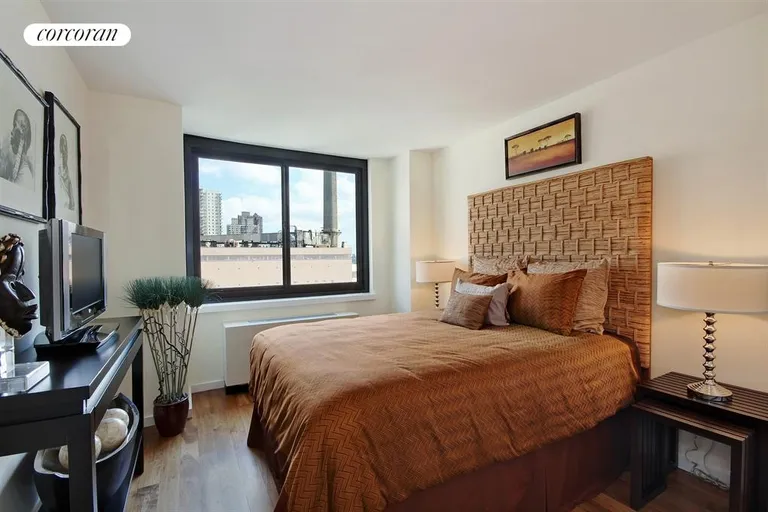 New York City Real Estate | View 515 East 72nd Street, 11M | Master Bedroom | View 2
