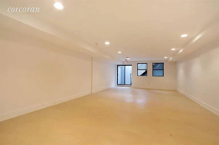 New York City Real Estate | View 165 Madison Street, A | Recreation Room | View 8