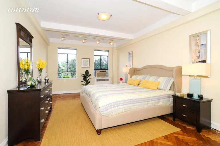 New York City Real Estate | View 140 Riverside Drive, 6F | room 2 | View 3