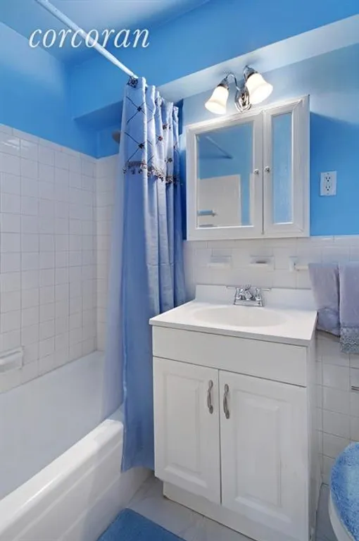 New York City Real Estate | View 400 East 17th Street, 704 | Bathroom | View 5