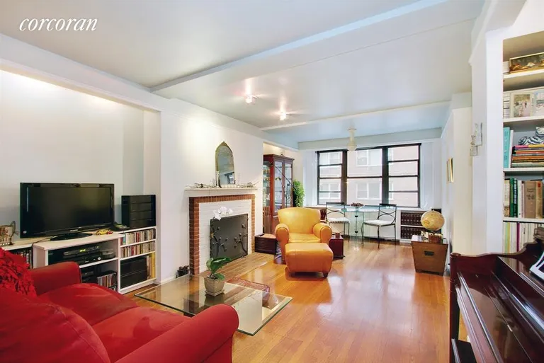 New York City Real Estate | View 140 East 28th Street, 2AK | 1.5 Beds, 2 Baths | View 1