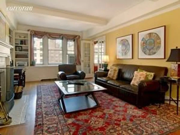 New York City Real Estate | View 315 East 68th Street, 9R | room 1 | View 2