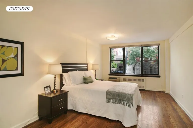 New York City Real Estate | View 220 East 87th Street, A1 | Over-sized Master Bedroom Suite | View 3