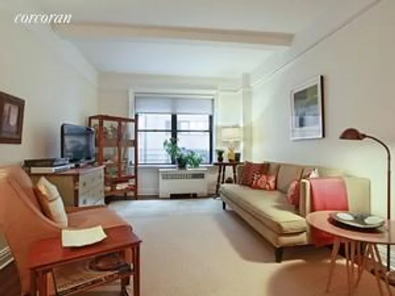 New York City Real Estate | View 60 West 68th Street, 5D | 2 Beds, 2 Baths | View 1