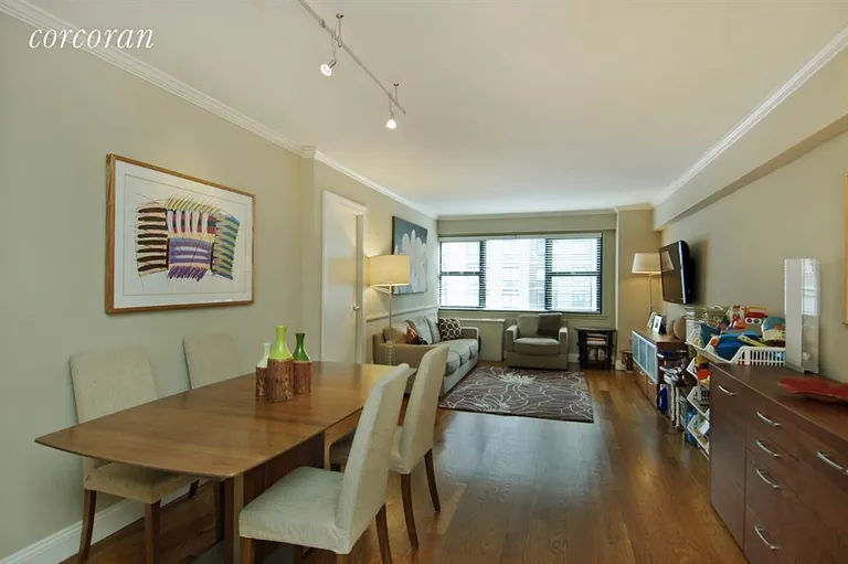 New York City Real Estate | View 345 East 69th Street, 4C | 2 Beds, 1 Bath | View 1