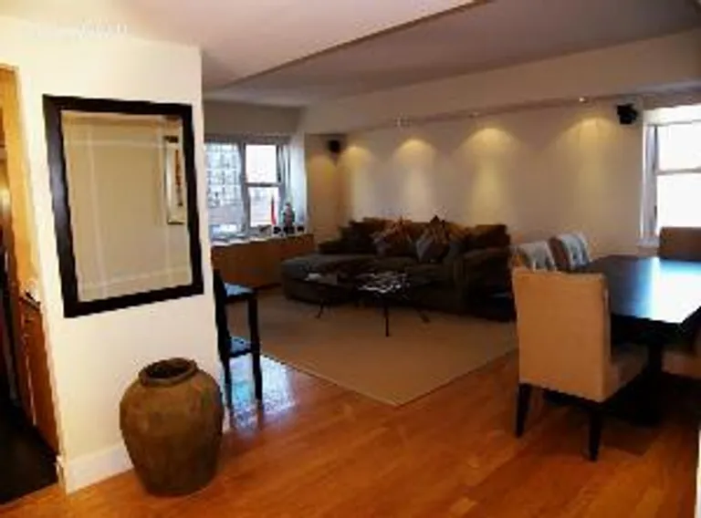 New York City Real Estate | View 301 East 69th Street, 19E | room 2 | View 3