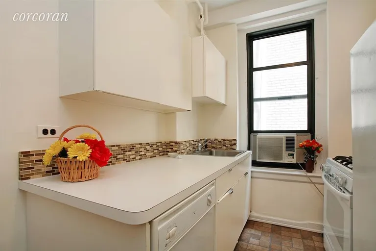 New York City Real Estate | View 24 West 69th Street, 2B | Kitchen | View 2