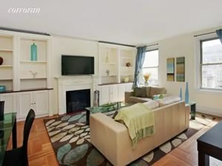 New York City Real Estate | View 10 East 85th Street, 9D | 2 Beds, 2 Baths | View 1